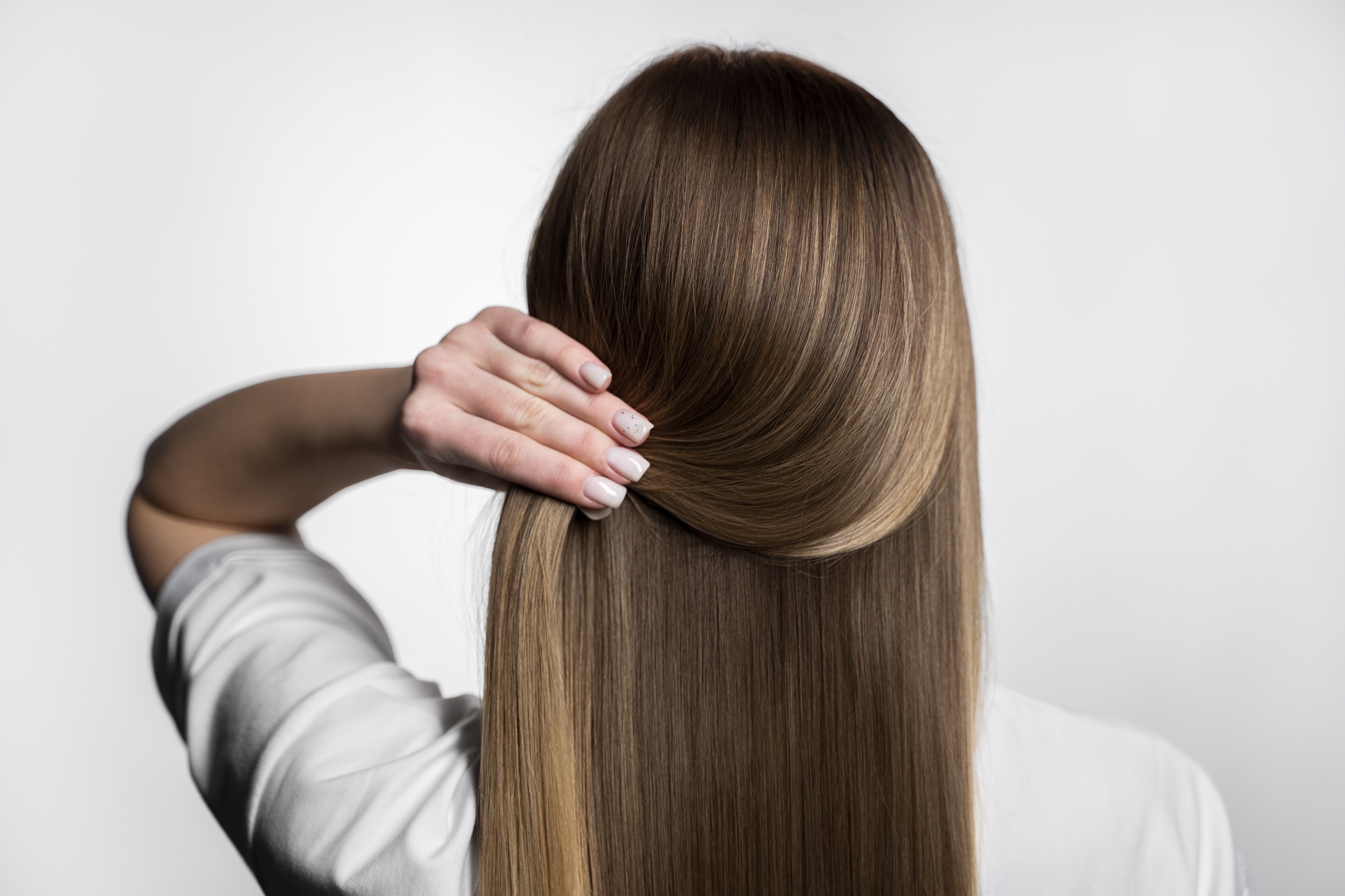 Cheveux Éclatants et Forts : Guide Complet pour des Soins de Cheveux Optimaux